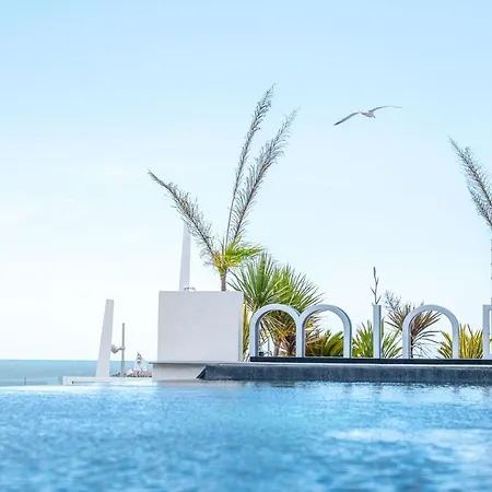Le Majestic Résidence Le Mind Vue Exceptionnelle Grande Terrasse Privée Piscine Partagée Sur Le Toit Hyper Centre La Grande-Motte