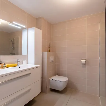 Appartamento Le Majestic Résidence Le Mind Vue Exceptionnelle Grande Terrasse Privée Piscine Partagée Sur Le Toit Hyper Centre *