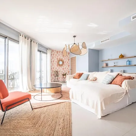Le Majestic Residence: Seaside Luxury With Rooftop Pool Apartment *