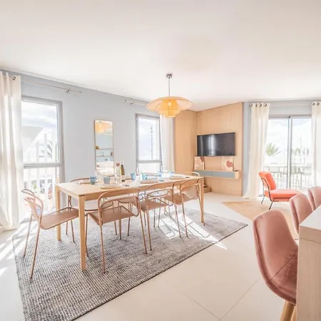 Le Majestic Residence: Seaside Luxury With Rooftop Pool Apartment La Grande-Motte