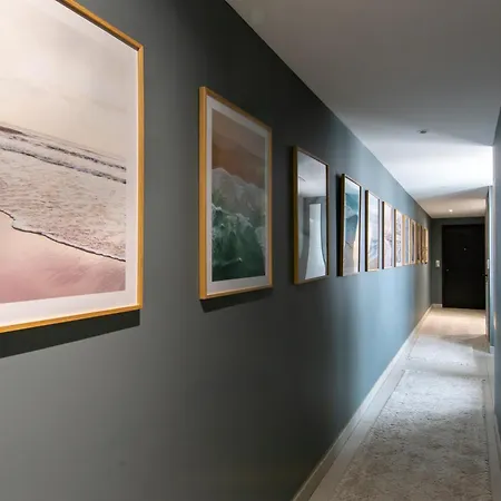 Le Majestic Residence: Seaside Luxury With Rooftop Pool Apartment *