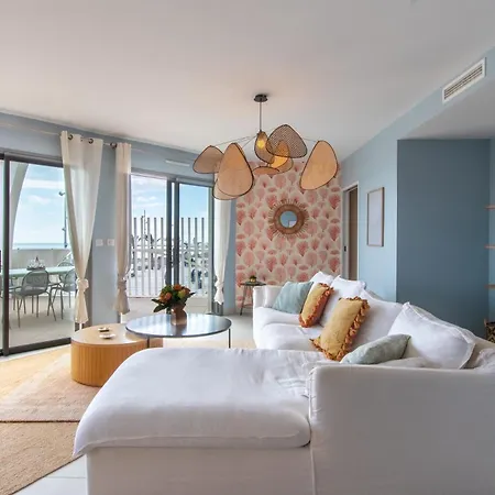Le Majestic Residence: Seaside Luxury With Rooftop Pool