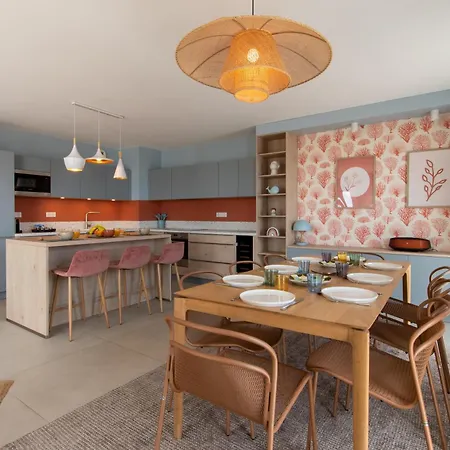 Le Majestic Residence: Seaside Luxury With Rooftop Pool Apartment La Grande-Motte